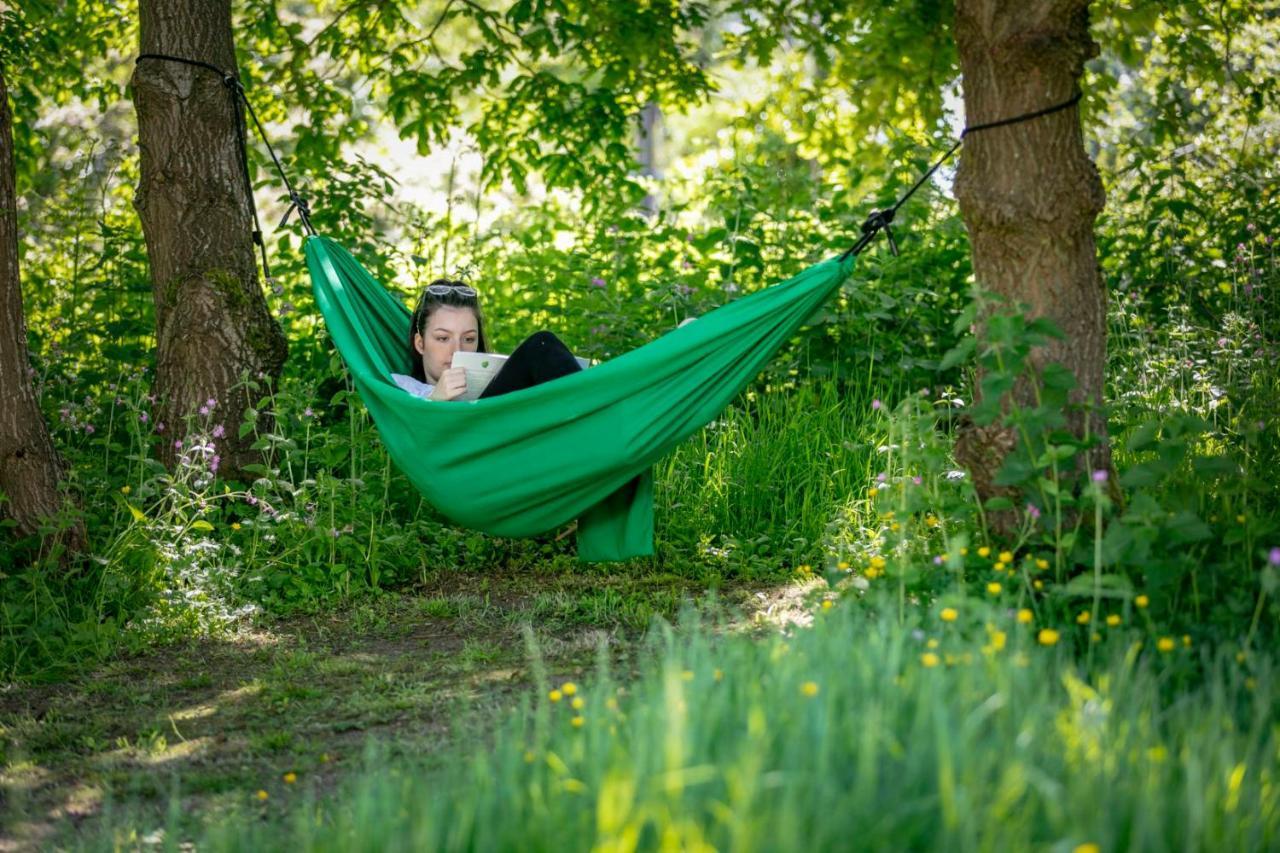 Lloyds Meadow Glamping Hotell Chester Eksteriør bilde