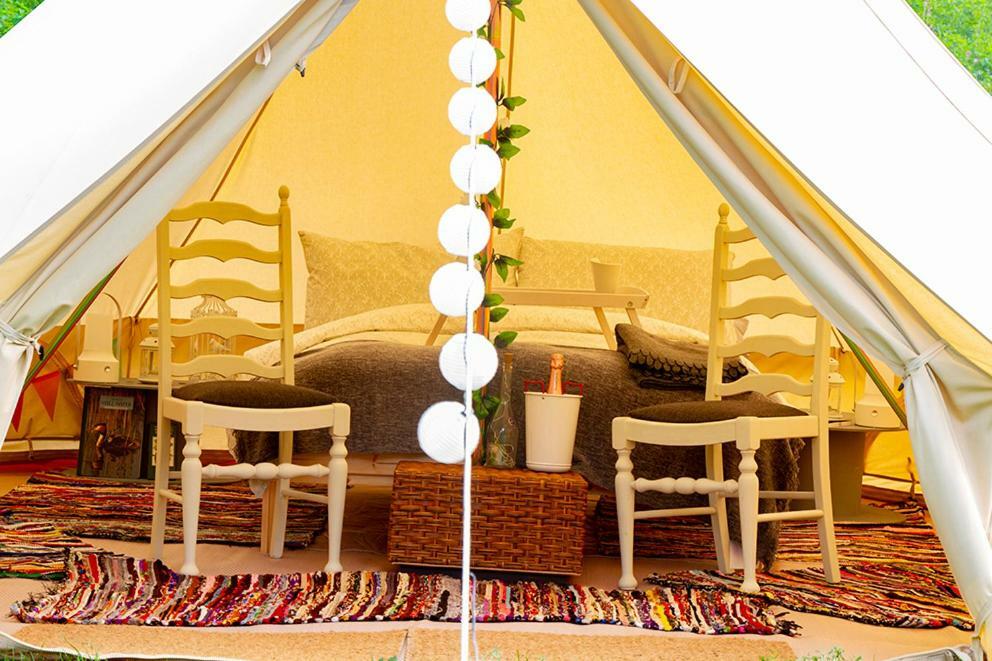 Lloyds Meadow Glamping Hotell Chester Eksteriør bilde