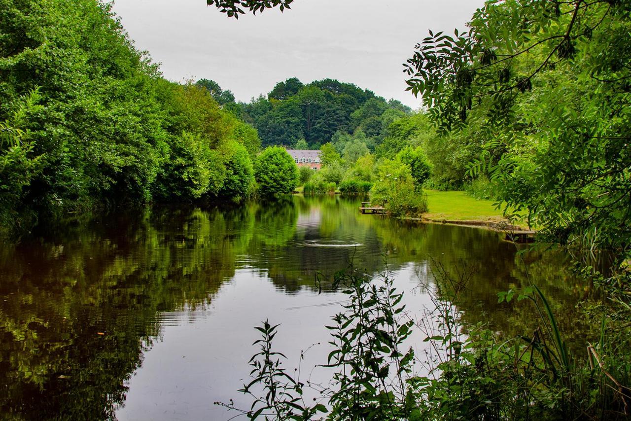 Lloyds Meadow Glamping Hotell Chester Eksteriør bilde